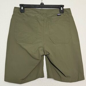 Patagonia Skyline Traveler Shorts Women Size 8 Zip Up Hiking Outdoor Green 8”